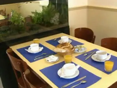 Hotel Abricotel Parigi